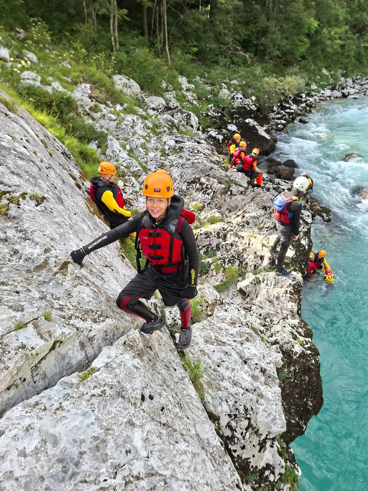 Body rafting po smaragdni vodi doline Soče